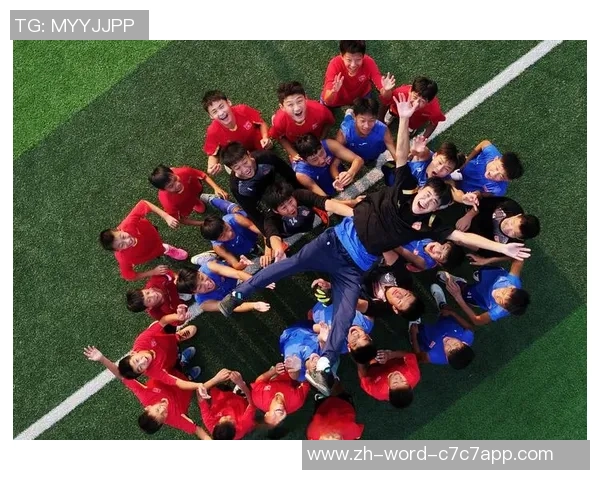 足球徐赛:激情碰撞与团队合作的完美结合,展现运动精神与青春活力